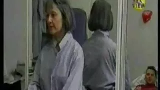 Rzuca między nogi darmowe filmy 18latki pod spódniczkę kogut w handon