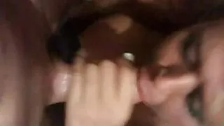 Dziewczyna z piegami rozbiera się i filmy sexrura ssie