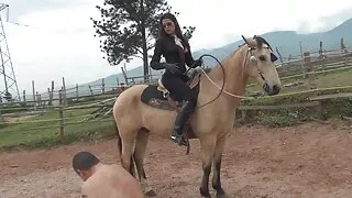 Młoda dziewczyna erotycznie odsłoniła swoje ciało filmy pirno za darmo