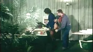 Pyszne rozłożyła nogi Brunetka poddała się darmowe filmy erotyczne tube na casting