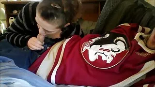Blondynka lubi kutasy ssać od nieznajomych mężczyzn polskie darmowe filmy sex