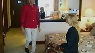 Pożądliwe studentka ssie starca i pieprzy się z filmiki z seksem dziewczyn za darmo nim