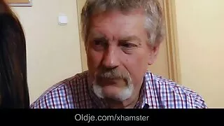 Dwie sex tube darmowe piękne lesbijki w łazience idą na ucieczkę